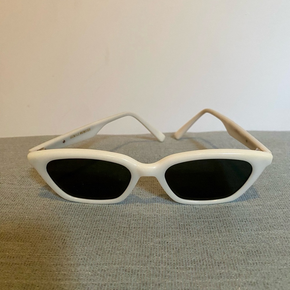 White Cat Eye Gentle Monster Sunglasses with Black Lenses